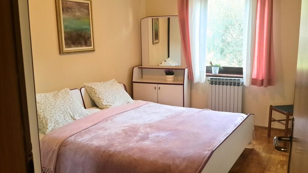 Apartment Maras Πόρετς Εξωτερικό φωτογραφία