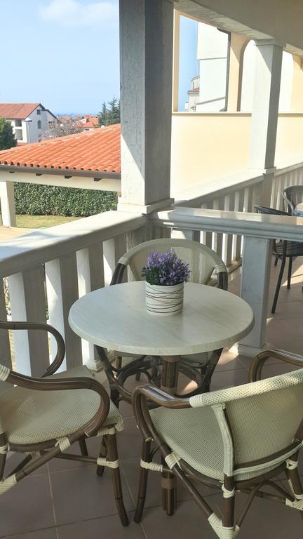 Apartment Maras Πόρετς Εξωτερικό φωτογραφία